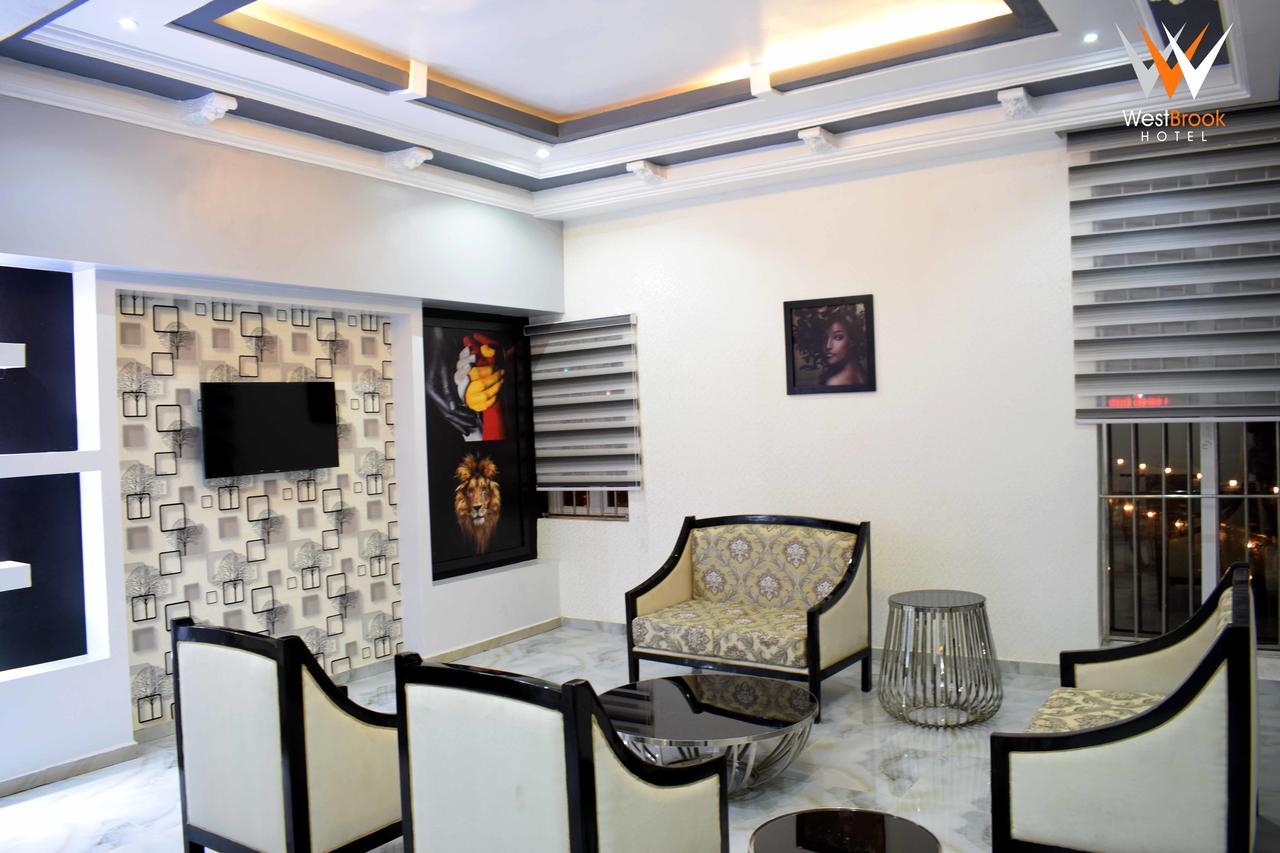 Westbrook Hotel Owerri 외부 사진