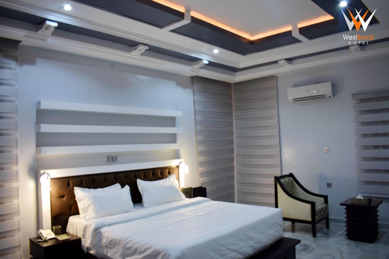 Westbrook Hotel Owerri 외부 사진