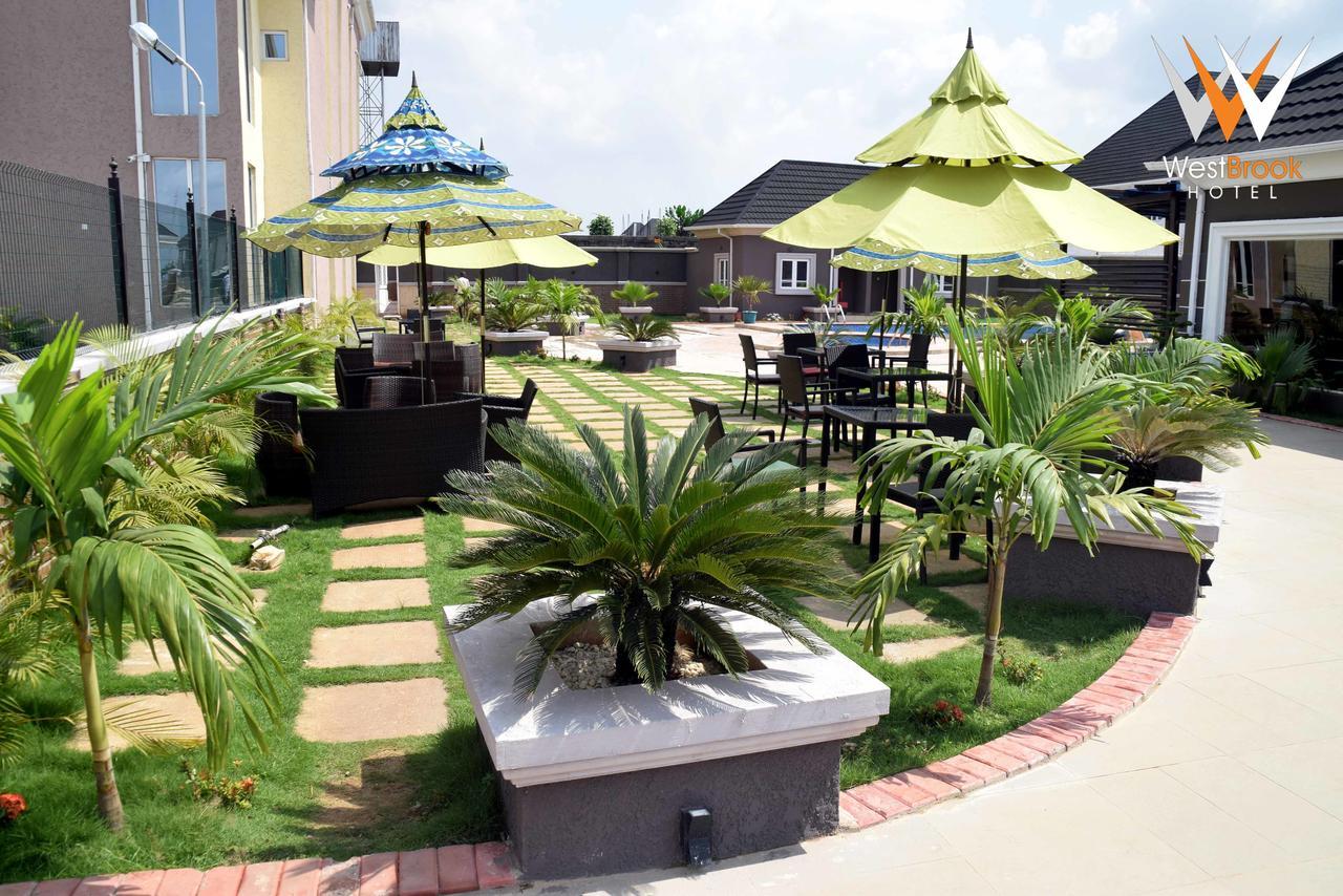 Westbrook Hotel Owerri 외부 사진