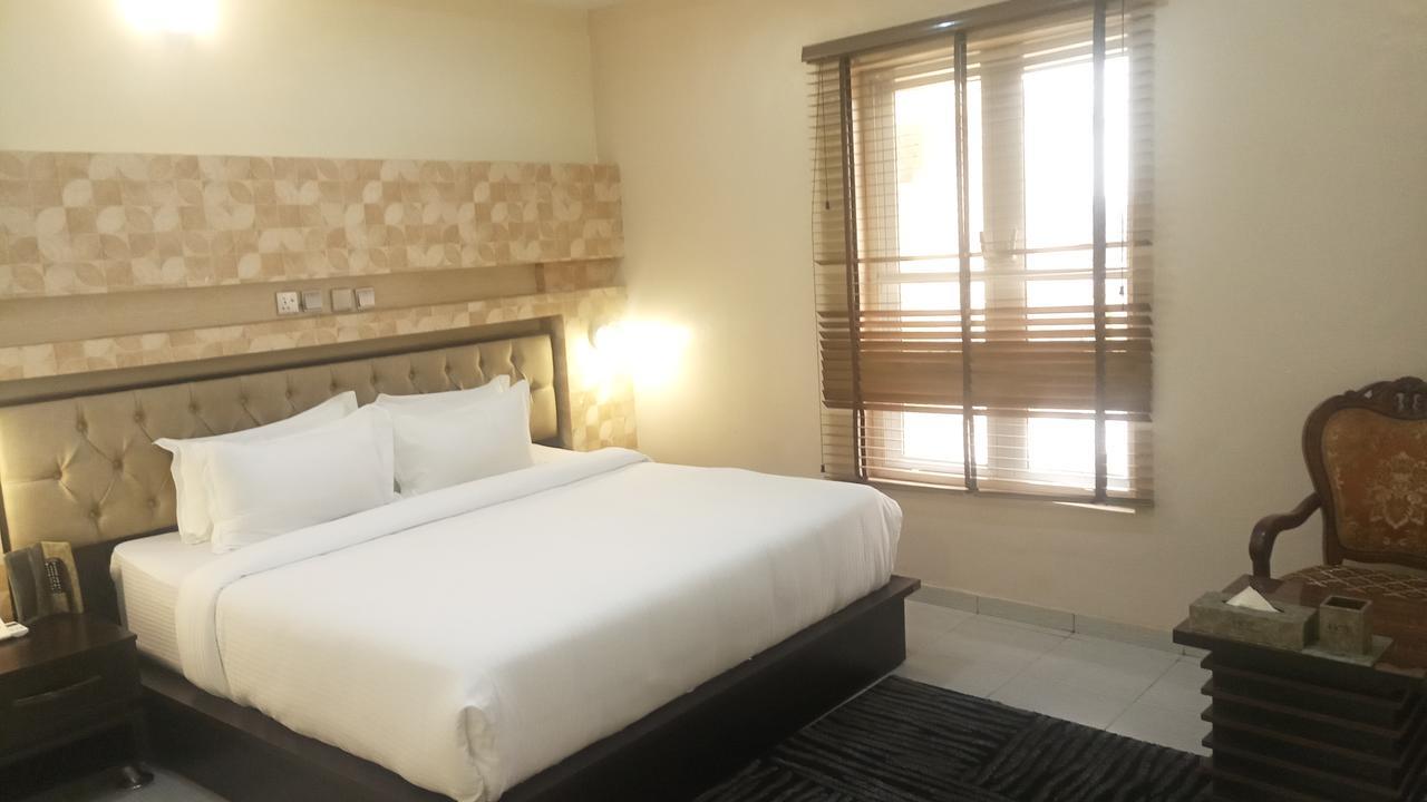 Westbrook Hotel Owerri 외부 사진