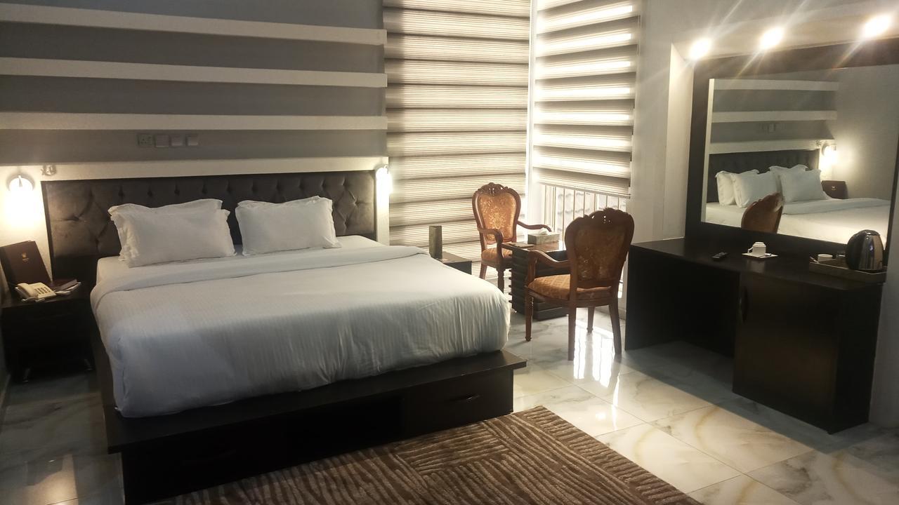 Westbrook Hotel Owerri 외부 사진